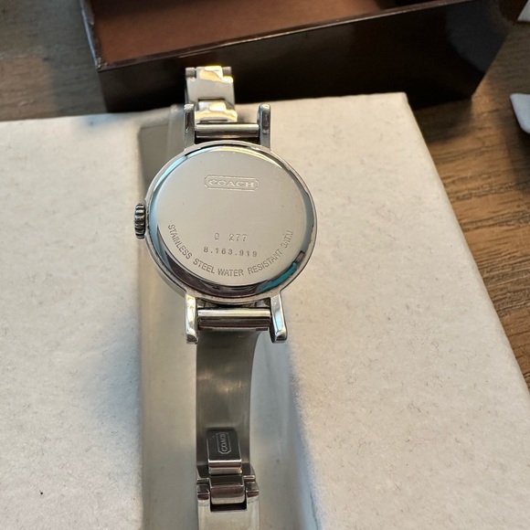 Coach silver bangle watch - Picture 4 of 10